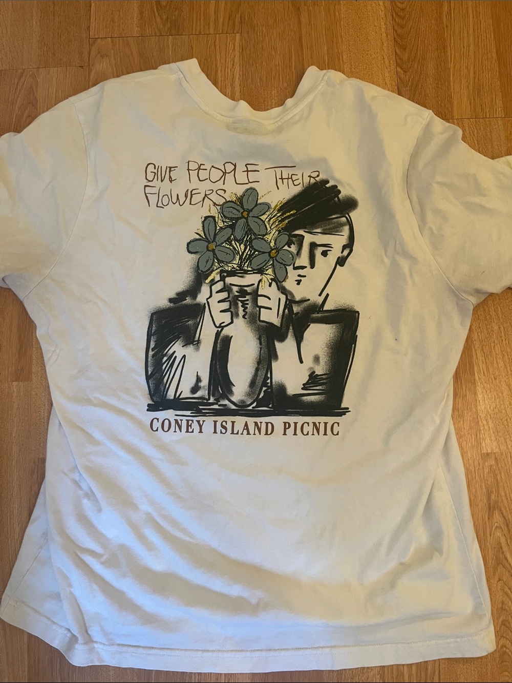 "Give People Their Flowers" Graphic Tee - White